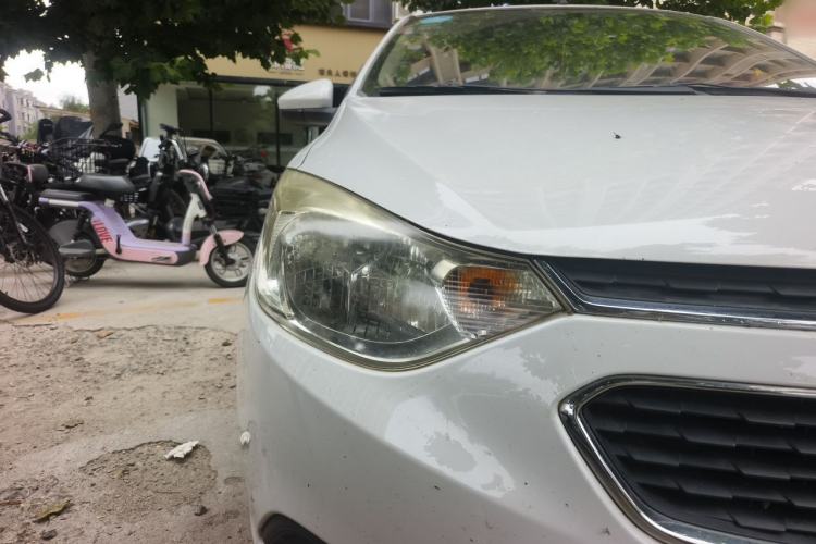 Used Chevrolet Sail 2015 Sail 3 1.3L AMT Ideal Edition Right Front Headlight