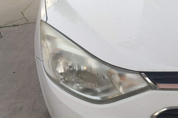Used Chevrolet Sail 2015 Sail 3 1.3L AMT Ideal Edition Right Front Headlight