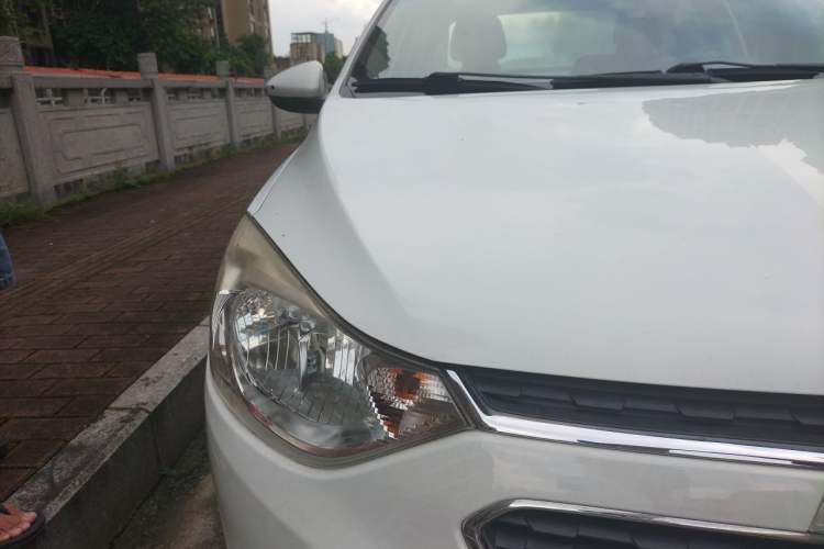 Used Chevrolet Sail 2015 Sail 3 1.5L AMT Happiness Sunroof Edition Right Front Headlight
