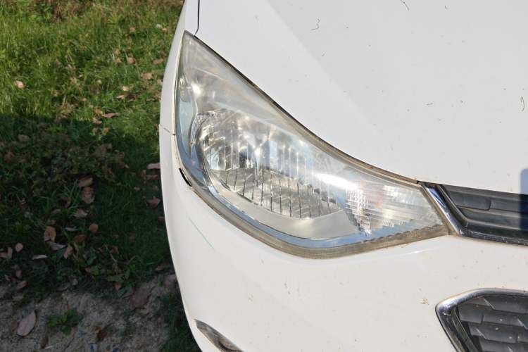 Used Chevrolet Sail 2015 Sail 3 1.5L Manual Happiness Edition Right Front Headlight