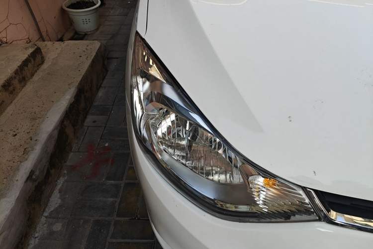 Used Chevrolet Sail 2015 Sail 3 1.3L AMT Ideal Edition Right Front Headlight