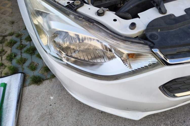 Used Chevrolet Sail 2015 Sail 3 1.5L Manual with Ideal Sunroof Edition Right Front Headlight