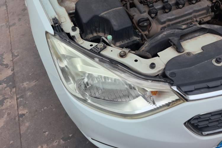 Used Chevrolet Sail 2015 Sail 3 1.3L Manual Ideal Edition Right Front Headlight