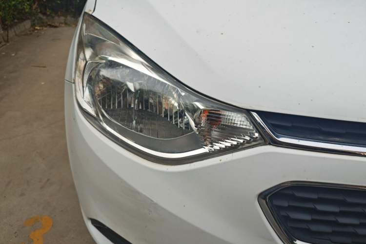 Used Chevrolet Sail 2015 Sail 3 1.3L Manual Ideal Edition Right Front Headlight