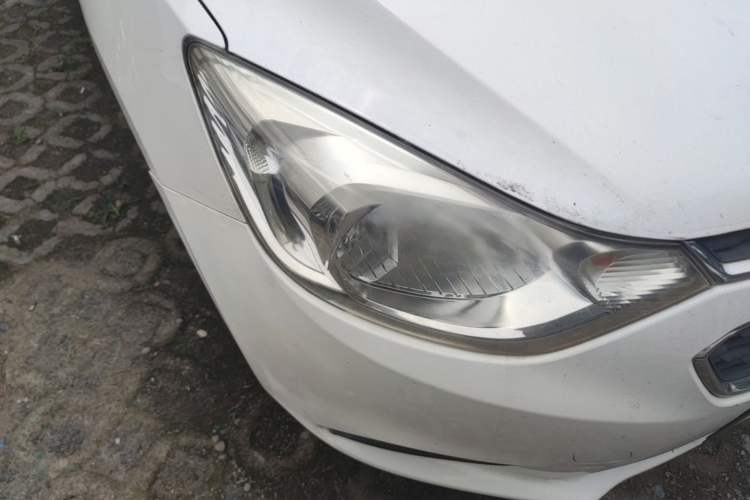 Used Chevrolet Sail 2015 Sail 3 1.5L Manual with Ideal Sunroof Edition Right Front Headlight