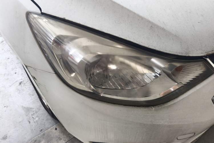Used Chevrolet Sail 2015 Sail 3 1.3L Manual with Ideal Sunroof Edition Right Front Headlight