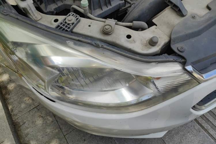 Used Chevrolet Sail 2015 Sail 3 1.5L Manual with Ideal Sunroof Edition Right Front Headlight