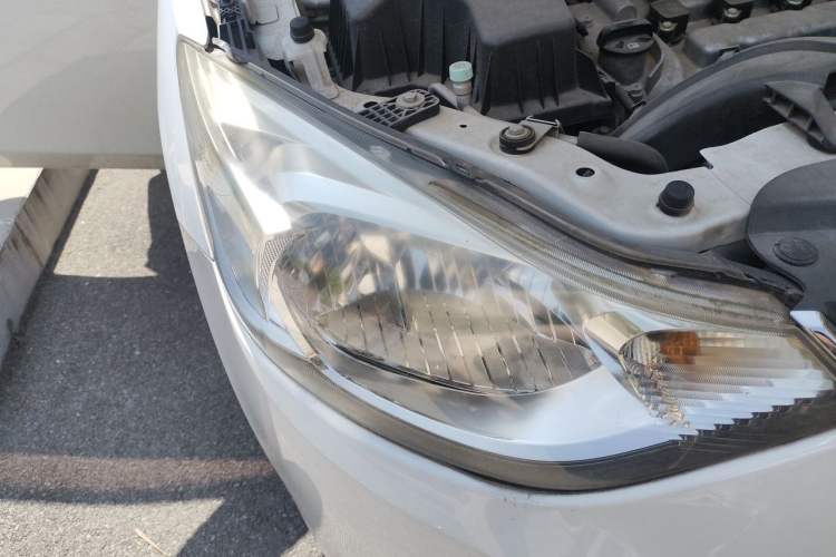 Used Chevrolet Sail 2015 Sail 3 1.3L Manual Ideal Edition Right Front Headlight