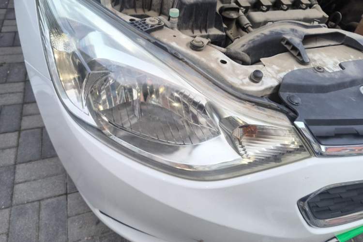 Used Chevrolet Sail 2015 Sail 3 1.5L Manual with Ideal Sunroof Edition Right Front Headlight