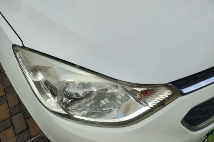 Used Chevrolet Sail 2015 Sail 3 1.5L Manual with Ideal Sunroof Edition Right Front Headlight