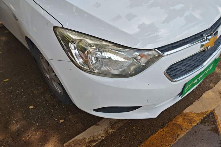 Used Chevrolet Sail 2015 Sail 3 1.3L AMT Ideal Edition Right Front Headlight