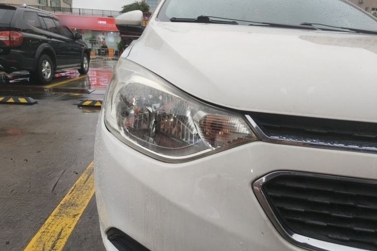 Used Chevrolet Sail 2015 Sail 3 1.3L Manual with Ideal Sunroof Edition Right Front Headlight