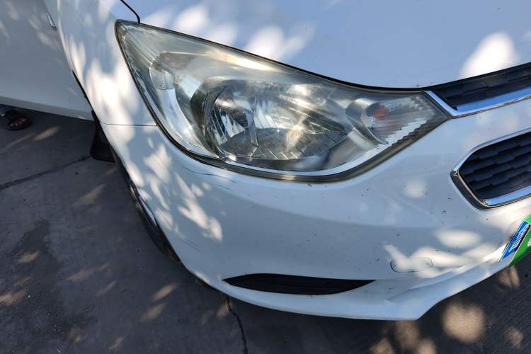 Used Chevrolet Sail 2015 Sail 3 1.3L AMT Ideal Edition Right Front Headlight