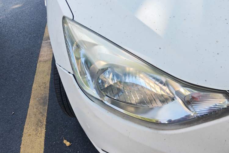 Used Chevrolet Sail 2015 Sail 3 1.5L Manual with Ideal Sunroof Edition Right Front Headlight