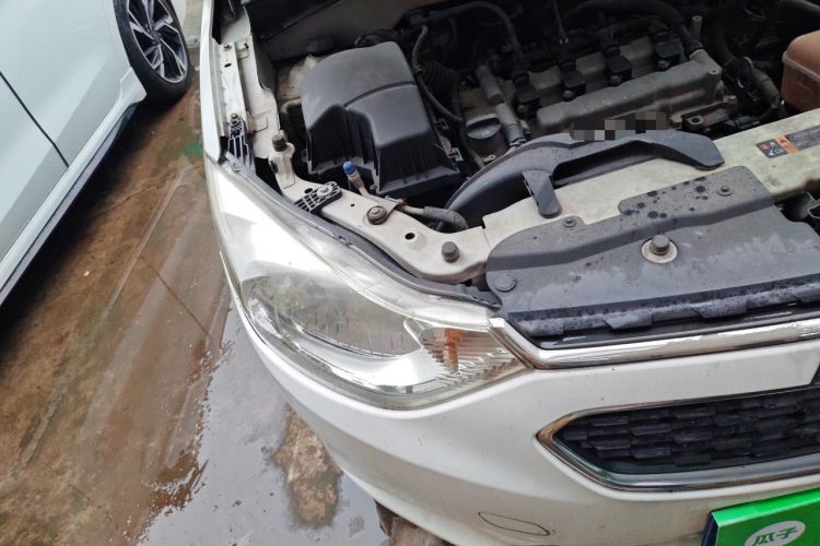 Used Chevrolet Sail 2015 Sail 3 1.5L Manual with Ideal Sunroof Edition Right Front Headlight