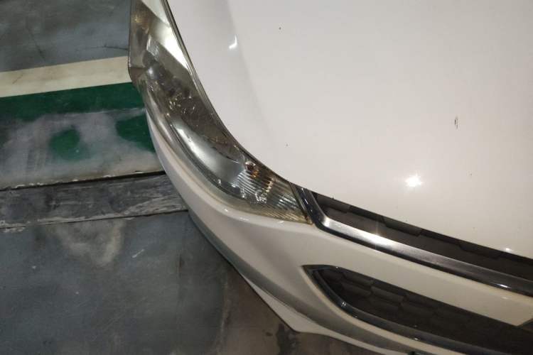 Used Chevrolet Sail 2015 Sail 3 1.5L Manual with Ideal Sunroof Edition Right Front Headlight