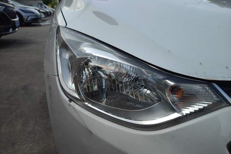 Used Chevrolet Sail 2015 Sail 3 1.3L Manual Ideal Edition Right Front Headlight