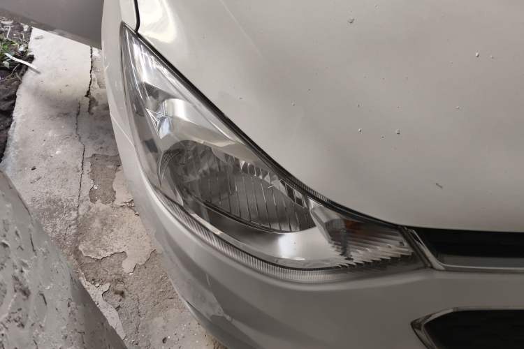 Used Chevrolet Sail 2015 Sail 3 1.5L Manual with Ideal Sunroof Edition Right Front Headlight