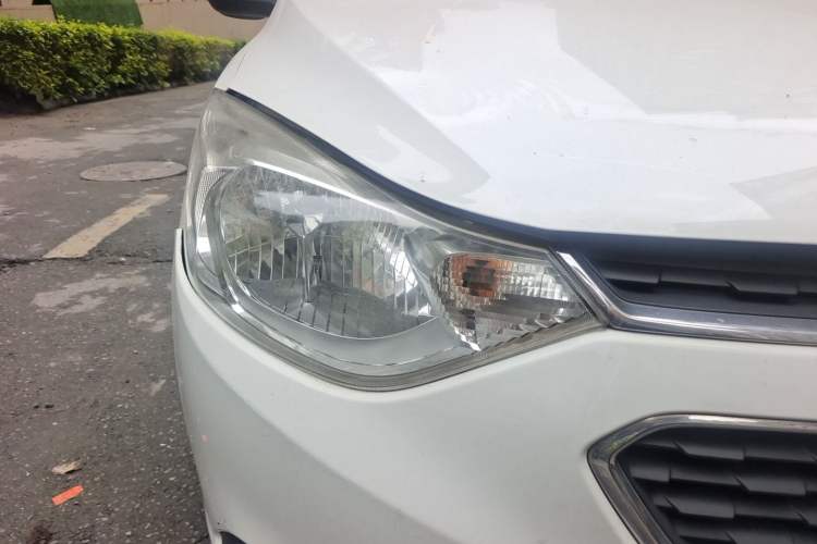 Used Chevrolet Sail 2015 Sail 3 1.3L Manual Ideal Edition Right Front Headlight