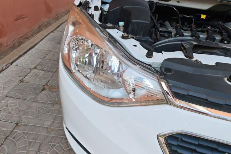 Used Chevrolet Sail 2015 Sail 3 1.3L Manual Ideal Edition Right Front Headlight
