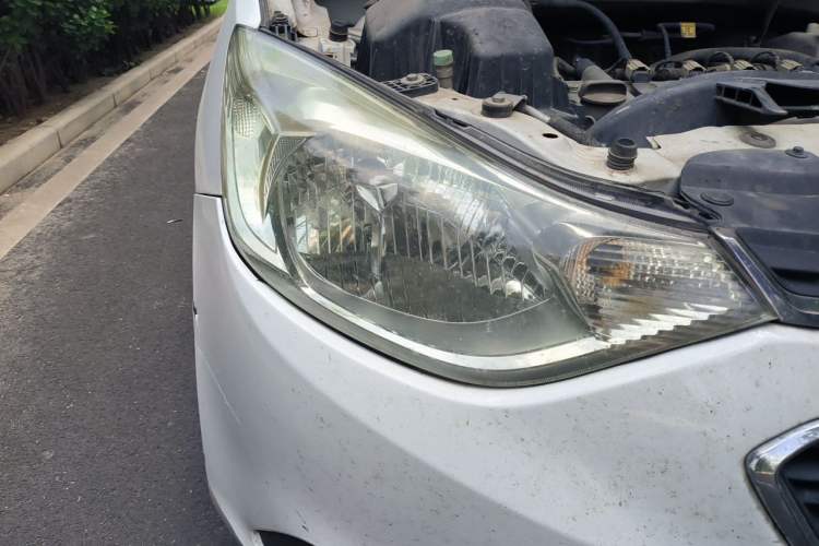 Used Chevrolet Sail 2015 Sail 3 1.5L Manual with Ideal Sunroof Edition Right Front Headlight