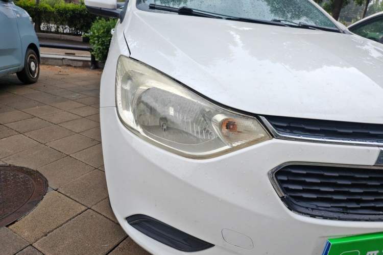 Used Chevrolet Sail 2015 Sail 3 1.5L Manual with Ideal Sunroof Edition Right Front Headlight