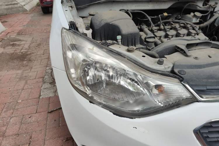 Used Chevrolet Sail 2015 Sail 3 1.5L Manual with Ideal Sunroof Edition Right Front Headlight