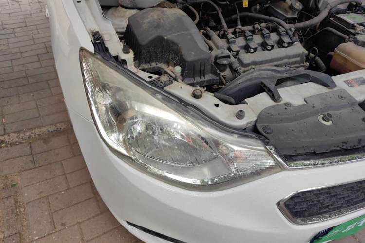 Used Chevrolet Sail 2015 Sail 3 1.5L AMT Happiness Sunroof Edition Right Front Headlight