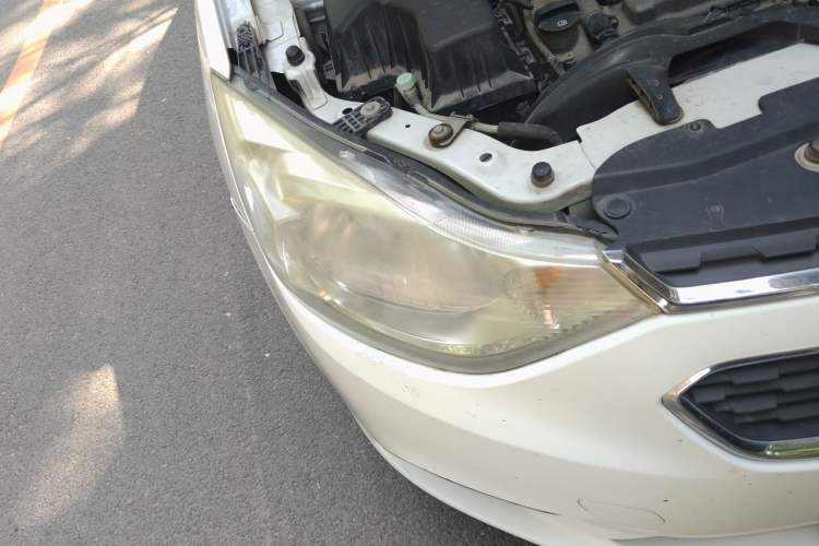 Used Chevrolet Sail 2015 Sail 3 1.5L Manual with Ideal Sunroof Edition Right Front Headlight