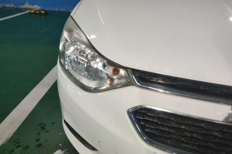Used Chevrolet Sail 2015 Sail 3 1.3L Manual Ideal Edition Right Front Headlight