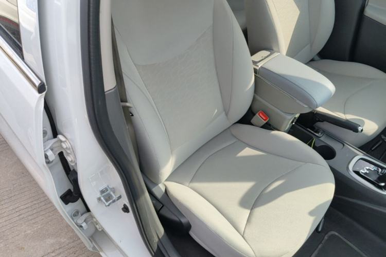 Used Chevrolet Sail 2015 Sail 3 1.3L AMT Ideal Edition Right Front Seat