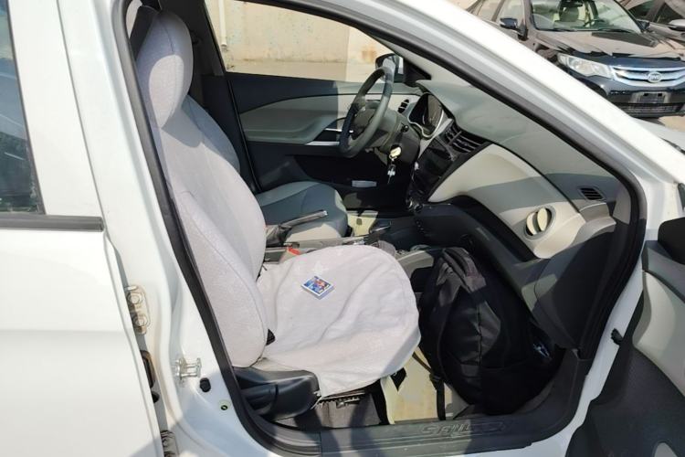 Used Chevrolet Sail 2015 Sail 3 1.3L AMT Ideal Edition Right Front Seat