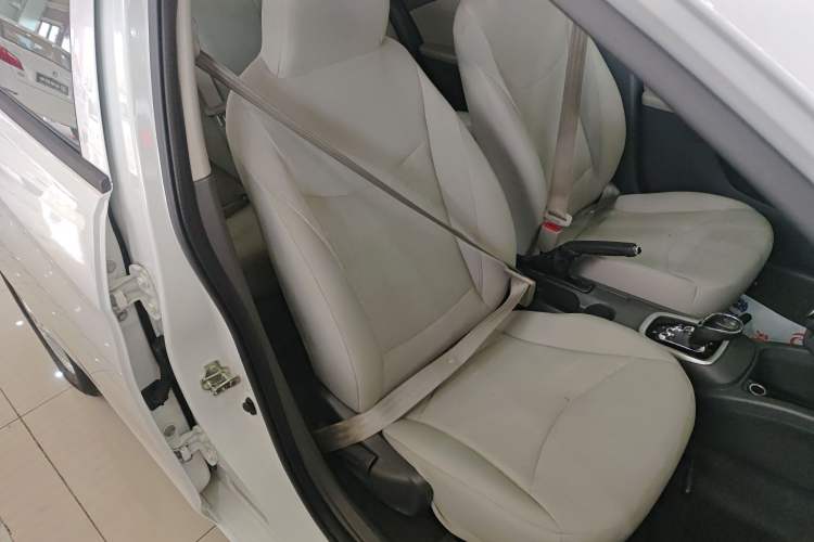 Used Chevrolet Sail 2015 Sail 3 1.3L AMT Ideal Edition Right Front Seat