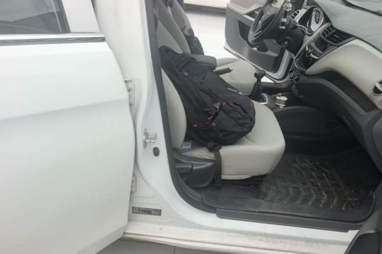 Used Chevrolet Sail 2015 Sail 3 1.5L Manual with Ideal Sunroof Edition Right Front Seat
