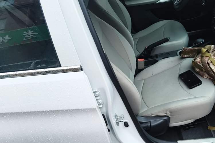 Used Chevrolet Sail 2015 Sail 3 1.3L AMT Ideal Edition Right Front Seat