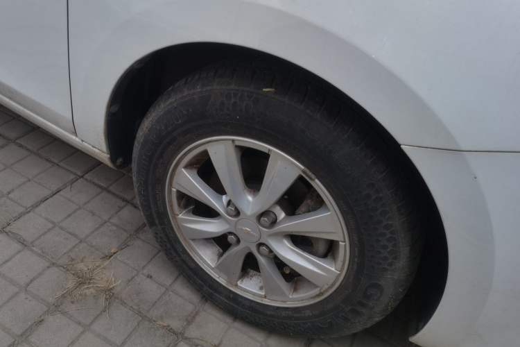 Used Chevrolet Sail 2015 Sail 3 1.5L Manual with Ideal Sunroof Edition Right Front Wheel Hub