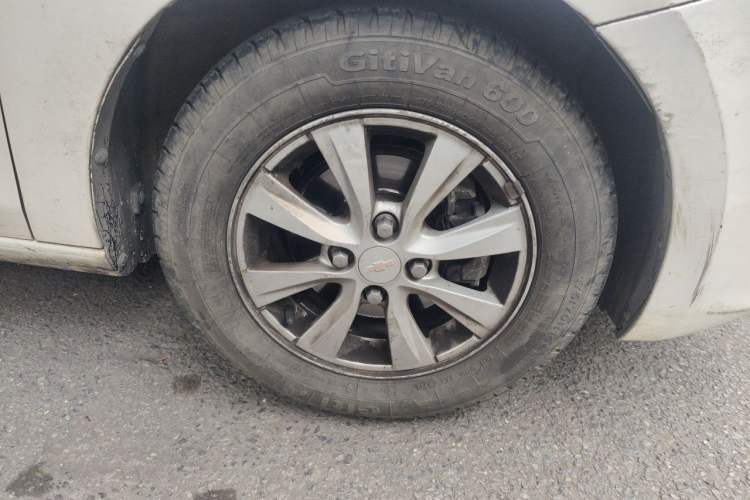 Used Chevrolet Sail 2015 Sail 3 1.5L Manual with Ideal Sunroof Edition Right Front Wheel Hub