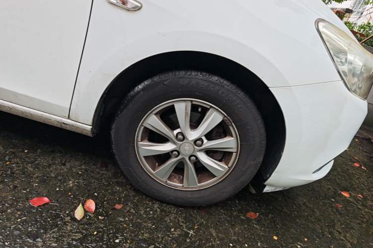 Used Chevrolet Sail 2015 Sail 3 1.5L Manual with Ideal Sunroof Edition Right Front Wheel Hub