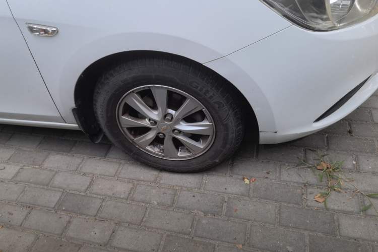 Used Chevrolet Sail 2015 Sail 3 1.5L Manual with Ideal Sunroof Edition Right Front Wheel Hub