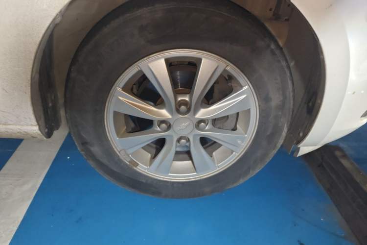Used Chevrolet Sail 2015 Sail 3 1.3L Manual Ideal Edition Right Front Wheel Hub