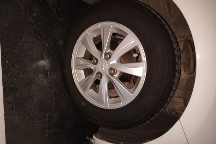 Used Chevrolet Sail 2015 Sail 3 1.3L AMT Ideal Edition Right Front Wheel Hub