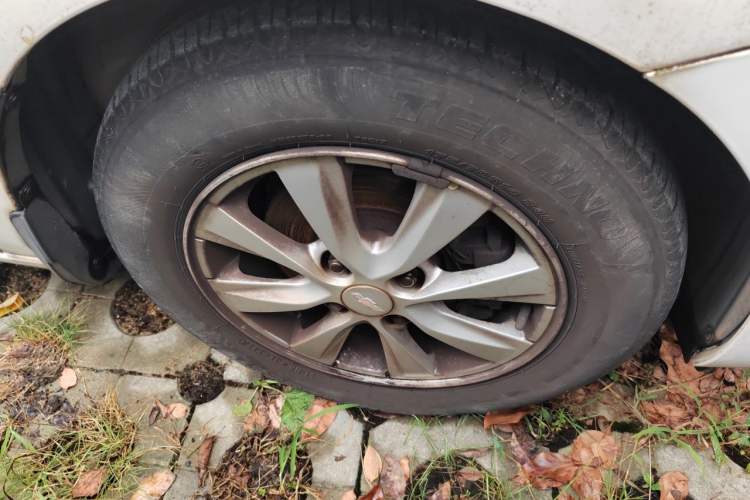 Used Chevrolet Sail 2015 Sail 3 1.5L AMT Happiness Sunroof Edition Right Front Wheel Hub