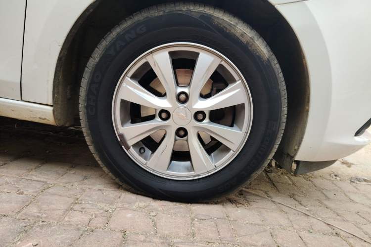Used Chevrolet Sail 2015 Sail 3 1.5L Manual Happiness Edition Right Front Wheel Hub