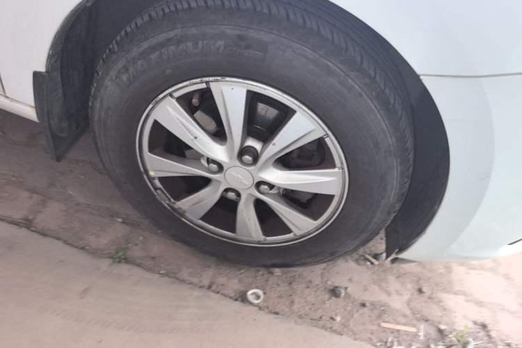 Used Chevrolet Sail 2015 Sail 3 1.3L Manual with Ideal Sunroof Edition Right Front Wheel Hub