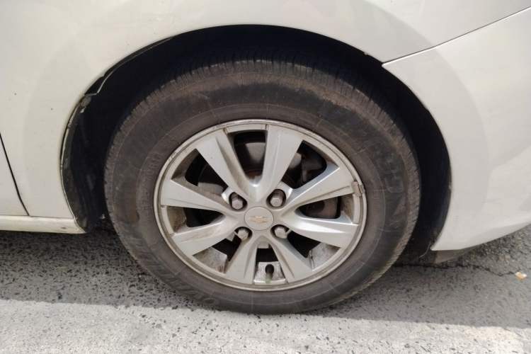 Used Chevrolet Sail 2015 Sail 3 1.5L Manual with Ideal Sunroof Edition Right Front Wheel Hub