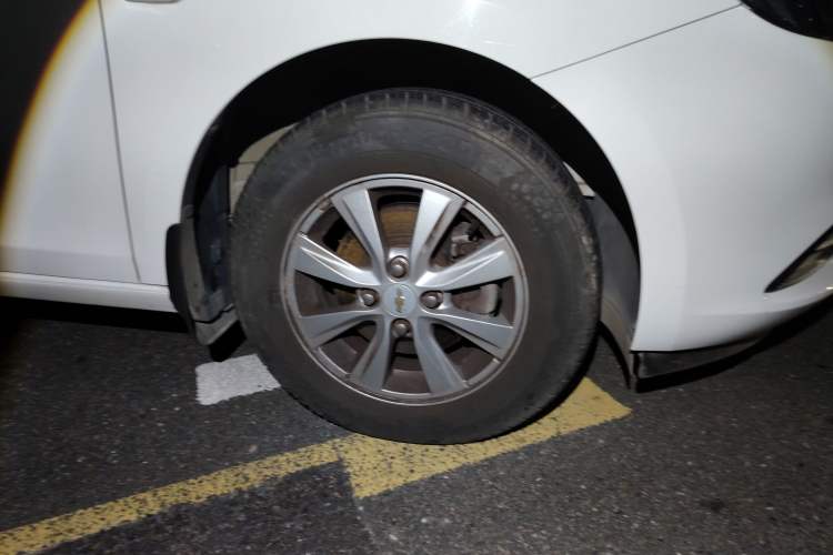 Used Chevrolet Sail 2015 Sail 3 1.3L AMT Ideal Edition Right Front Wheel Hub