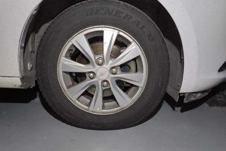 Used Chevrolet Sail 2015 Sail 3 1.3L Manual Ideal Edition Right Front Wheel Hub