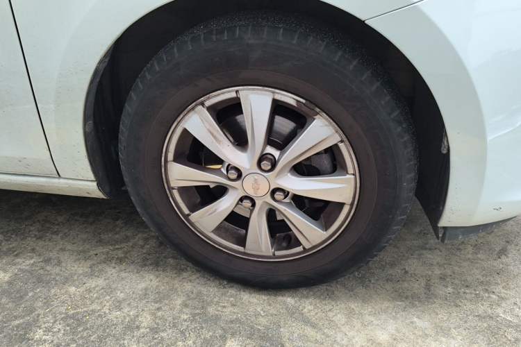 Used Chevrolet Sail 2015 Sail 3 1.3L AMT Ideal Edition Right Front Wheel Hub