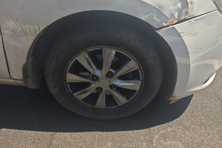 Used Chevrolet Sail 2015 Sail 3 1.5L Manual with Ideal Sunroof Edition Right Front Wheel Hub