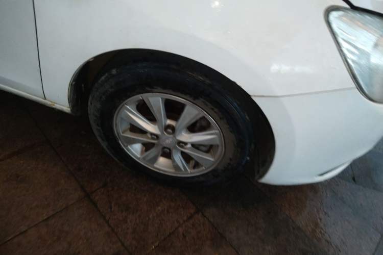 Used Chevrolet Sail 2015 Sail 3 1.5L Manual with Ideal Sunroof Edition Right Front Wheel Hub